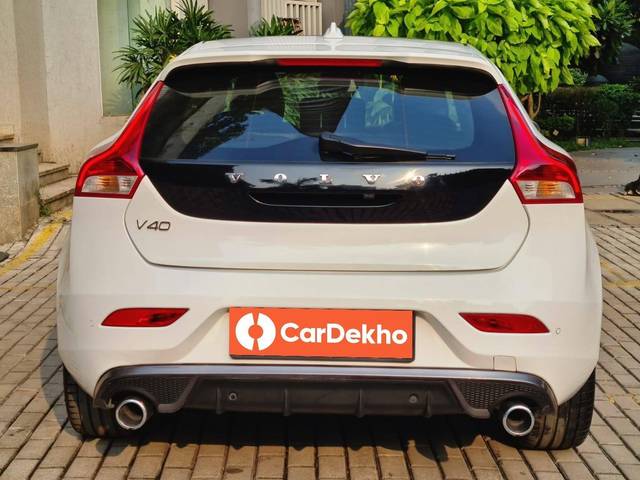 https://images10.gaadi.com/usedcar_image/3452963/original/zz1_crop_img_647b0efcce782_1685786364.jpg?imwidth=6402