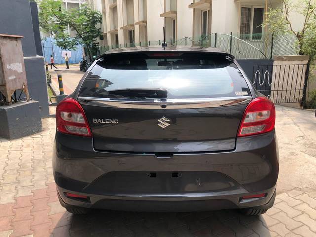 https://images10.gaadi.com/usedcar_image/3453012/original/used_car_2775806_1685599263_db46d58a-8620-409e-8904-f140b2a28996.jpg?imwidth=6402