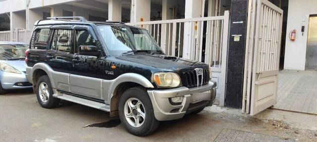 Mahindra Scorpio VLX 2WD 7S BSIV Mahindra Scorpio VLX 2WD 7S BSIV