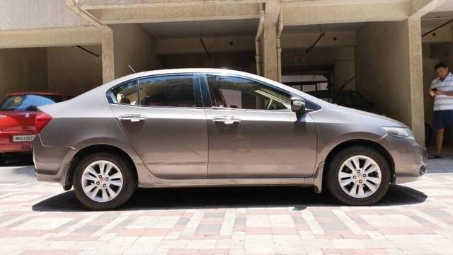https://images10.gaadi.com/usedcar_image/3453245/original/a43b2fa7-08e9-4fbc-911f-1583cb40100a-VCC_IMG_1684048177797_1736013_97_1684048275_43ed3e98-a47c-4267-9253-9ee6452637a2_88441a72-d640-4442-9a03-d4a1c583e89b.jpg?imwidth=6402