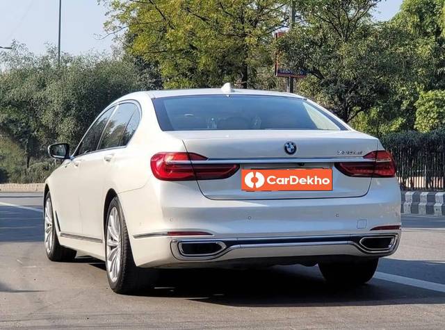 https://images10.gaadi.com/usedcar_image/3453260/original/used_car_2775987_1684659135_e0e04d08-0baa-4e0e-b556-531bd81e7546_d3453e22-6c0f-45c3-ab2c-8aadba3528af.jpg?imwidth=6402