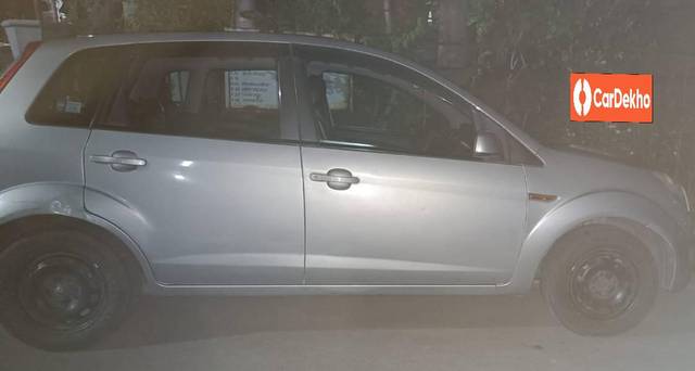 https://images10.gaadi.com/usedcar_image/3453305/original/c76cd75c-1424-4a53-bca3-ba2959f3e477_29c22209-c729-4faa-8dc4-03914a0d65c0.jpg?imwidth=6401