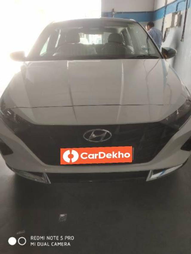 https://images10.gaadi.com/usedcar_image/3453359/original/1f7f4a9e-30ff-4a01-be93-30874ef23793_36a8d27c-b65a-403d-832b-16995ecd8e8d.jpg?imwidth=6402