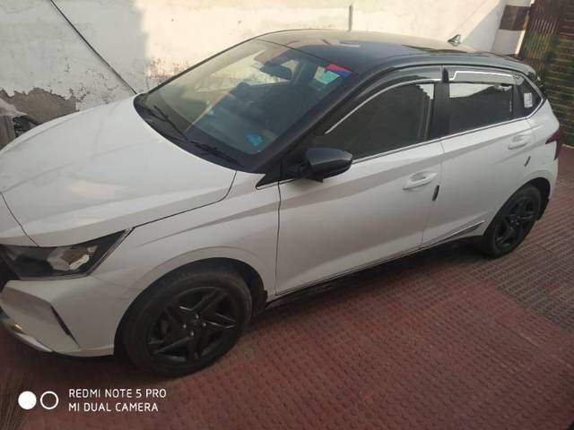 https://images10.gaadi.com/usedcar_image/3453359/original/986b9d0d-1de9-4cd8-96f7-87c89aa83d86_36a8d27c-b65a-403d-832b-16995ecd8e8d.jpg?imwidth=6401