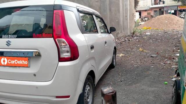 https://images10.gaadi.com/usedcar_image/3453375/original/e6b88f71-8e61-4d83-97d0-415f2144031a_ea70c27b-4ba4-47d2-ba5b-c9c259e6617f.jpg?imwidth=6400