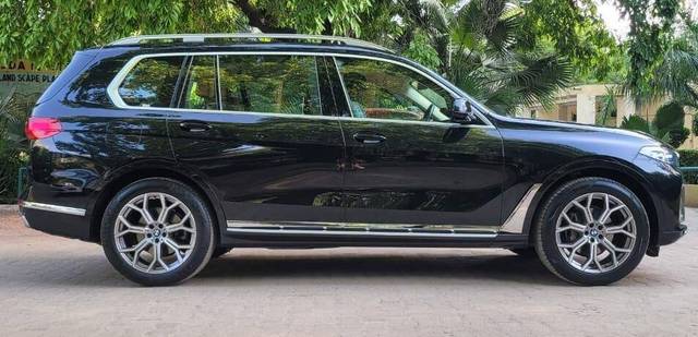 https://images10.gaadi.com/usedcar_image/3453382/original/zz1_crop_img_6484142bb3c24_1686377515.jpg?imwidth=6402