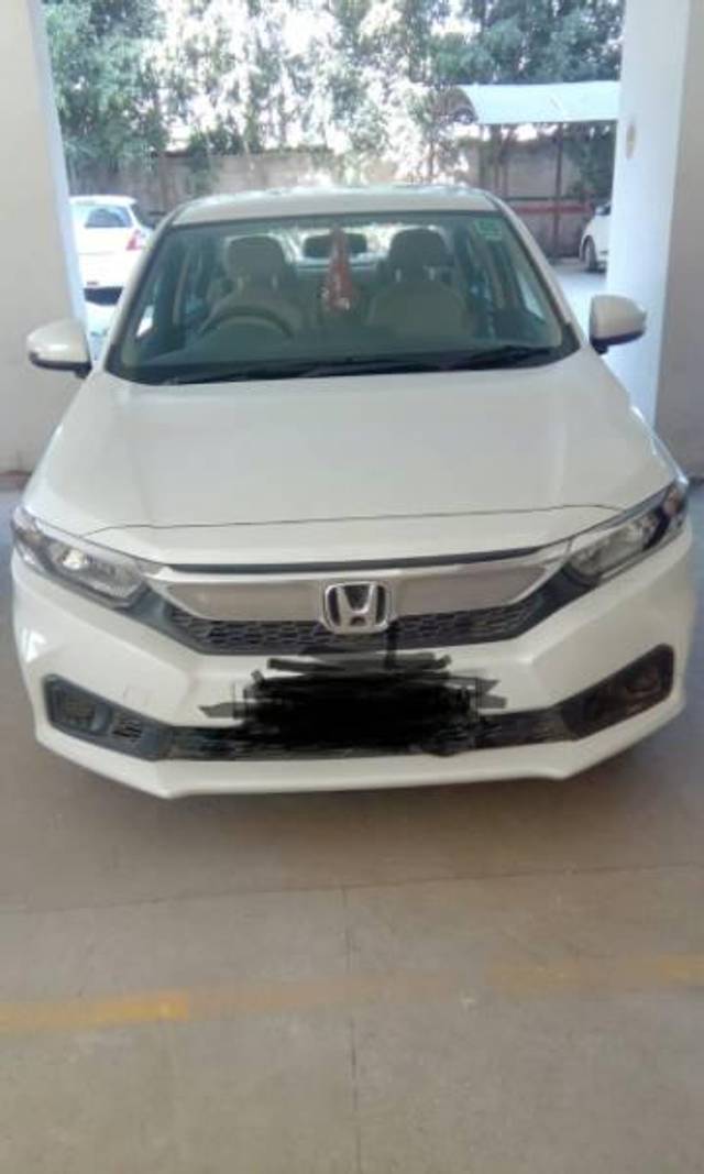 https://images10.gaadi.com/usedcar_image/3453470/original/7dc6916a-834f-4b7d-a4d7-278c7aa04adc_48167e9a-9bfa-4768-8aaa-c13342e5d263_70e01336-fb0e-41a7-9971-cc60d037f19d.jpg?imwidth=6400