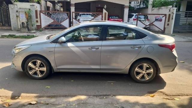 https://images10.gaadi.com/usedcar_image/3453516/original/a73e554c-3ae1-46cf-a88f-fc500c85b9c6-VCC_IMG_1684121121177_1736112_95_1684121582_da8e019a-5eec-4702-9ab7-7f59251d7ea8_b1468a54-7f4b-4018-950f-5165b0cad3f7.jpg?imwidth=6402