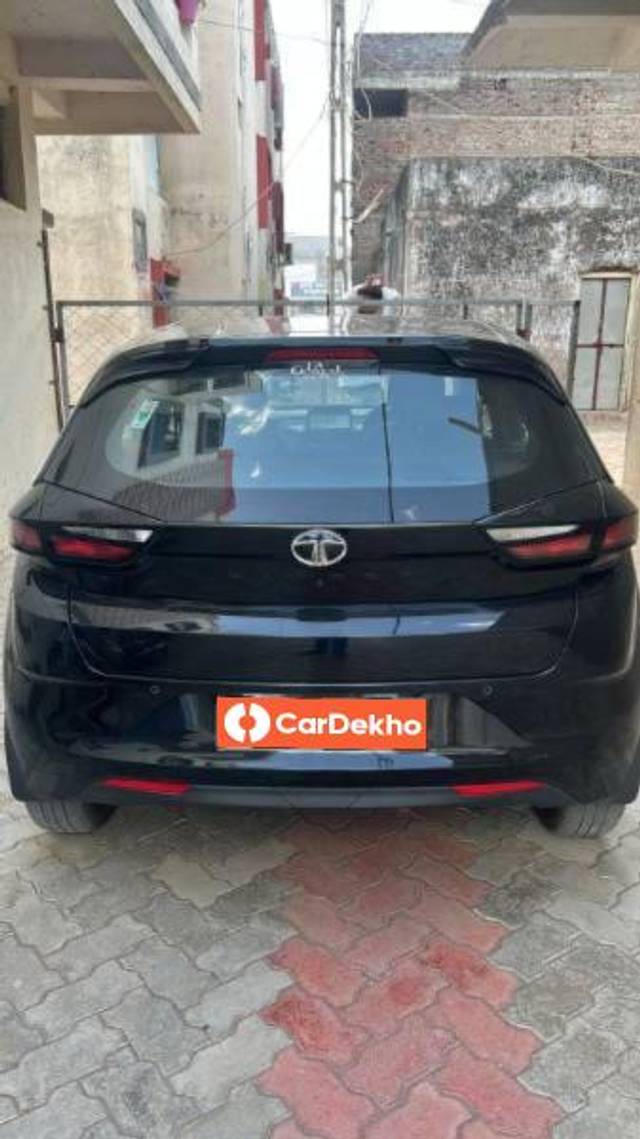 https://images10.gaadi.com/usedcar_image/3453573/original/71635379-d09f-48e3-95b6-8ff24302848d_b6bc10cf-bd6b-41a8-be05-bf379d90e0a5.jpeg?imwidth=6402