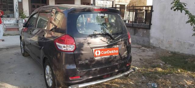 https://images10.gaadi.com/usedcar_image/3453747/original/cc76f682-d450-45da-bb7c-391577b874f9_86ba97c7-4885-4321-b939-95896bbdfe19.jpg?imwidth=6401