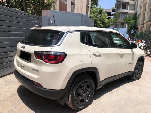 https://images10.gaadi.com/usedcar_image/3453815/original/used_car_2776420_1684741694_30cb3d4e-2bd7-4d2c-9363-e15e53ce3c27.jpg?imwidth=6401