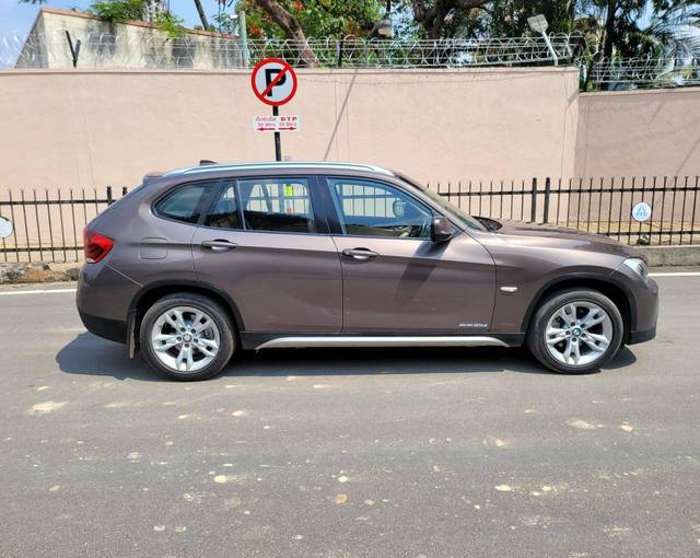 https://images10.gaadi.com/usedcar_image/3454223/original/ae08b793-a1ed-48f3-99d1-94e12f092244-used_car_2776820_1687950839_0d0885ee-c082-48bc-a8e6-92b2ee3e2e5e.jpg?imwidth=6401