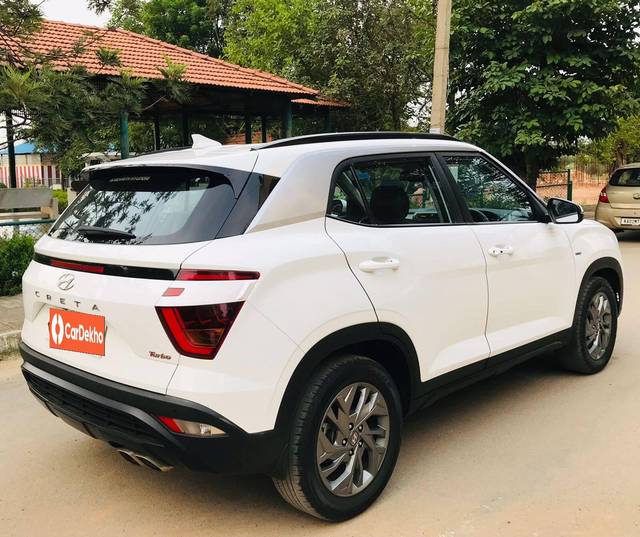 https://images10.gaadi.com/usedcar_image/3454428/original/used_car_2777017_1684759122_07a2598e-1aa8-4887-ae09-ab499aa07732.jpg?imwidth=6402