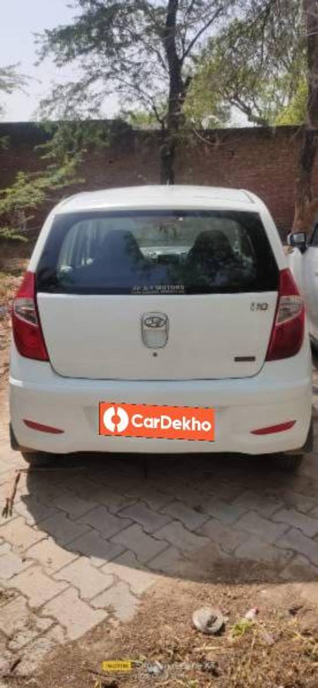 https://images10.gaadi.com/usedcar_image/3454450/original/c8ac9375-541f-458f-93c9-7ea8e497e5ef_fca657a6-13c9-4f31-8ec9-646852261c9f.jpg?imwidth=6400