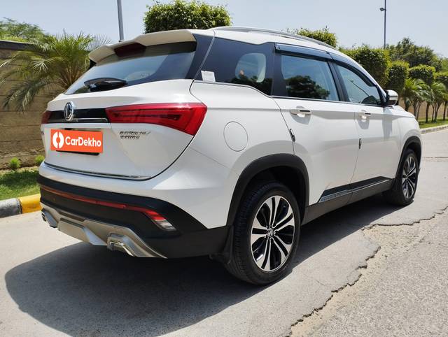 https://images10.gaadi.com/usedcar_image/3454490/original/used_car_2777068_1684757168_5968e65e-97e3-4185-9d63-45a6b1fffcbf.jpg?imwidth=6402