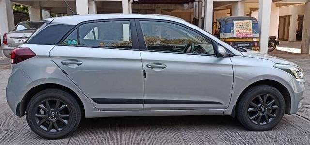 https://images10.gaadi.com/usedcar_image/3454514/original/zz1_crop_img_64816d27f29c4_1686203687.jpg?imwidth=6401