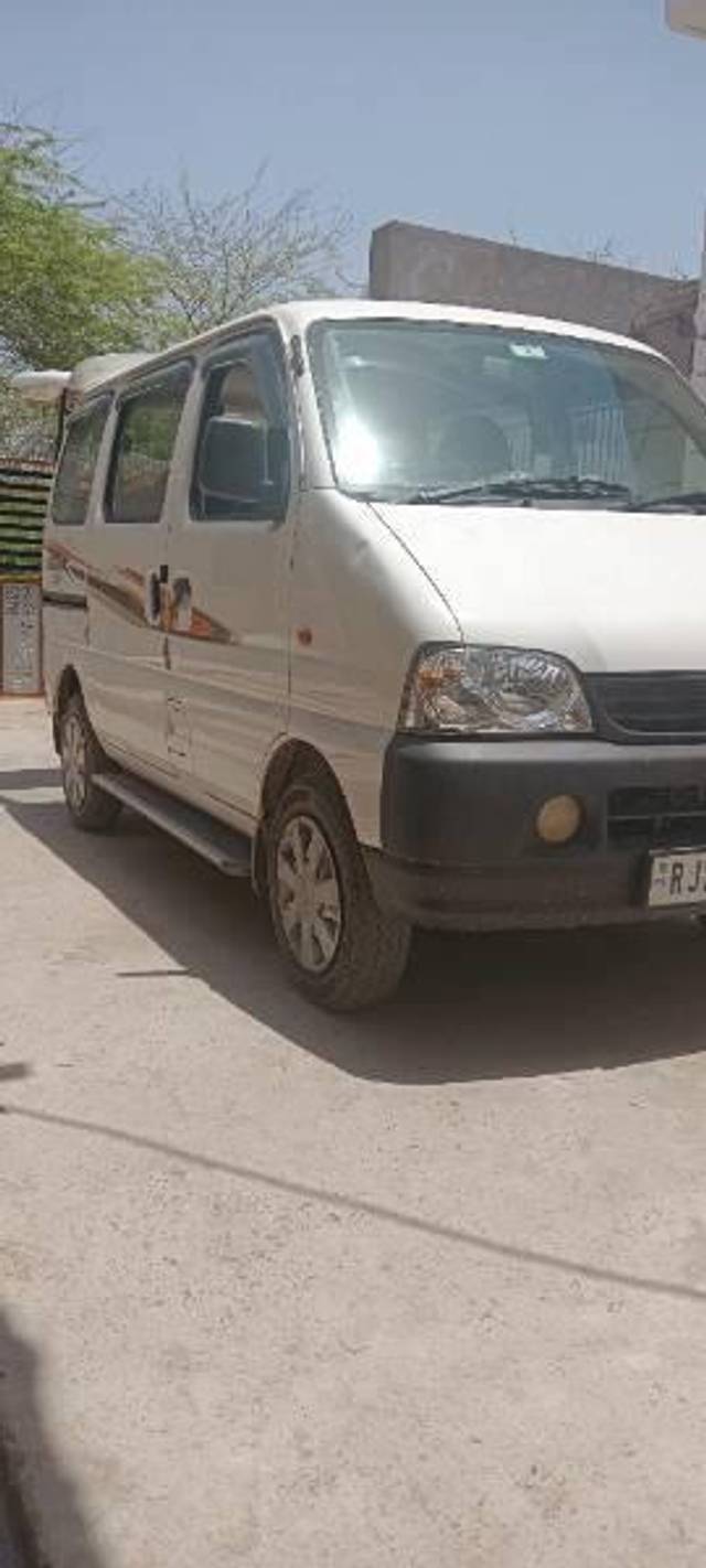https://images10.gaadi.com/usedcar_image/3454537/original/b6eecf32-7c8f-447c-8705-cd991ef80a3e_9638e636-cb0b-43aa-99e1-bfbefe87005e.jpg?imwidth=6402