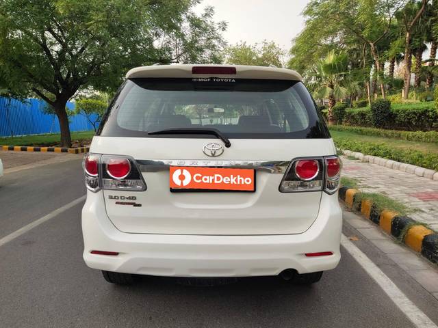 https://images10.gaadi.com/usedcar_image/3454586/original/used_car_2777140_1684764113_fda306c2-4063-4acf-80a5-53bb77b865c9.jpg?imwidth=6401