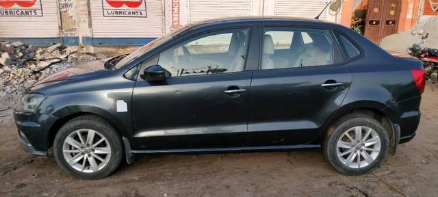 https://images10.gaadi.com/usedcar_image/3454608/original/a423e8c0-f453-4bd5-840d-5e296adffae5-VCC_IMG_1684153402664_1736315_95_1684153426_cc390405-e710-4f60-a0ef-204549d5a999.jpg?imwidth=6401