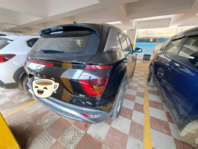 https://images10.gaadi.com/usedcar_image/3454708/original/95ce1e32-d533-4105-94b8-13acf1b415de_90a95c55-1fda-4027-9c98-6110dff795be.jpg?imwidth=6401