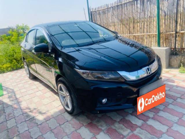 https://images10.gaadi.com/usedcar_image/3454772/original/69a24d7f-8052-462a-8318-6328cbef5528_01b82521-94da-4692-8d58-28e7f6132f6d.jpeg?imwidth=6401