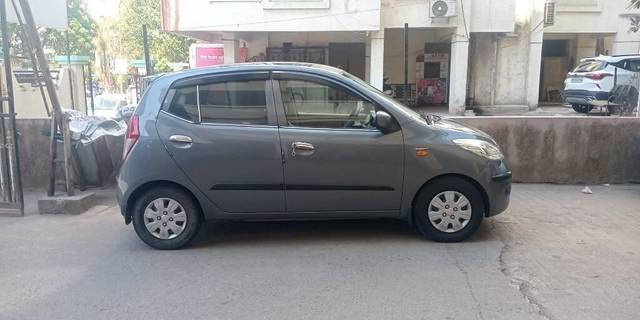 https://images10.gaadi.com/usedcar_image/3454808/original/ebd3013f-62ba-4eb6-b0b6-1da8e1f30841-VCC_IMG_1684211691207_1736391_97_1684212287_d3aead3f-a3de-4c16-8583-2bfb4626e641.jpg?imwidth=6401