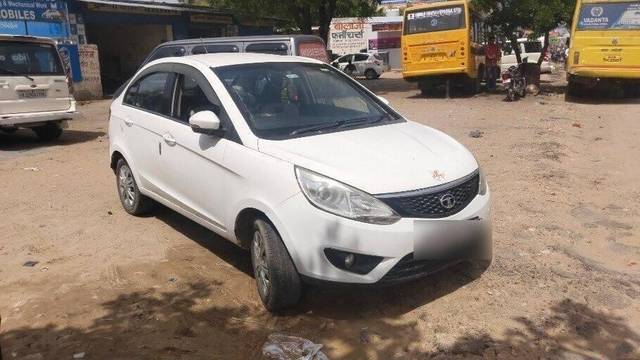 https://images10.gaadi.com/usedcar_image/3454815/original/e0c8c07e-b77e-4951-9115-15274e6b7a1a-VCC_1736392_116_1684216782_40004eaf-e44b-4b11-978c-4e7ae9d62008_9eec635e-da4e-43c6-bc92-548e656bbb2a.jpg?imwidth=6400