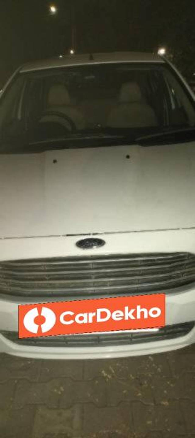 https://images10.gaadi.com/usedcar_image/3454919/original/a84338e9-b1dd-42fd-b25e-880af620e7ee_be3c2b02-a839-4a19-a11b-a3a2f56e1c3f_292acd85-0950-4883-84ae-71b1c24f6cc3.jpg?imwidth=6400