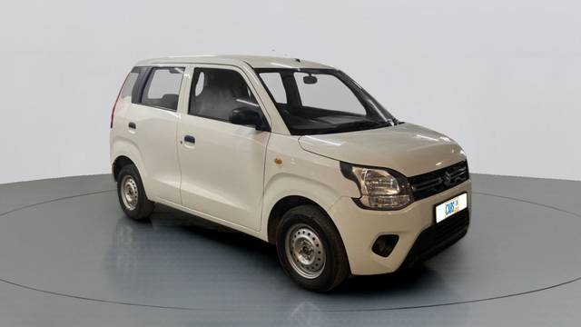 https://images10.gaadi.com/usedcar_image/3454958/original/slot__11606771753-fb5ff1d8-Exterior-8.jpg?imwidth=6400
