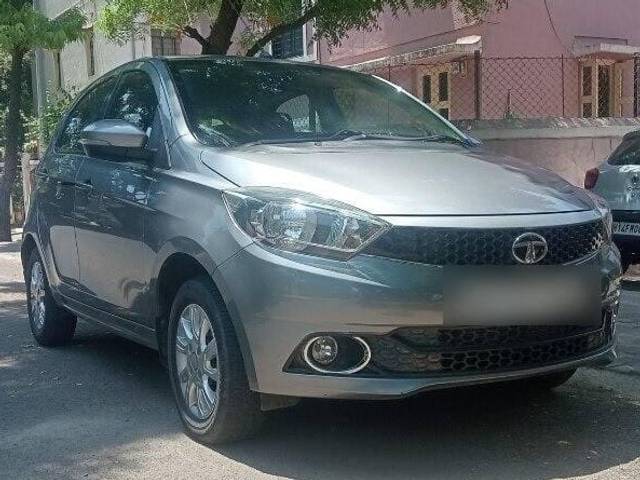 https://images10.gaadi.com/usedcar_image/3455038/original/zz1_crop_img_6480650daafa2_1686136077.jpg?imwidth=6400