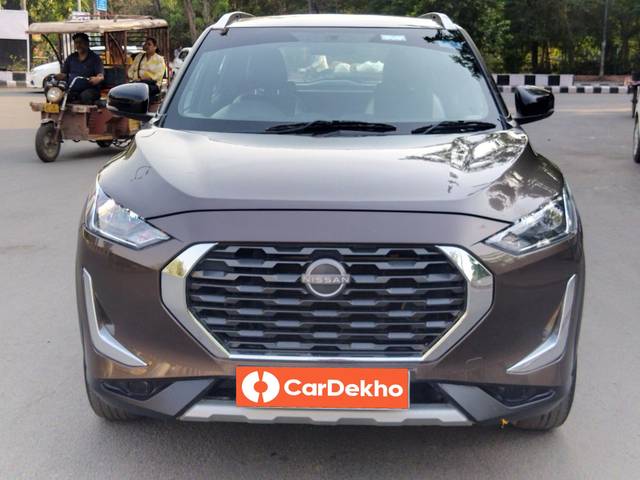 https://images10.gaadi.com/usedcar_image/3455128/original/used_car_2777571_1684912760_1b98cecd-a4c2-47d2-8ebb-ae449ebe60fe.jpg?imwidth=6401