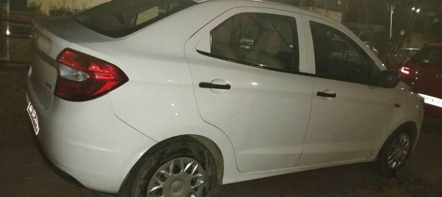 https://images10.gaadi.com/usedcar_image/3455157/original/f9f7f072-a844-46c1-a091-005bf44a08b7_c1612198-4994-4d2f-b796-faecefe06814_634240e9-6835-4ae8-81ee-49dc7e76f9d3.jpg?imwidth=6402