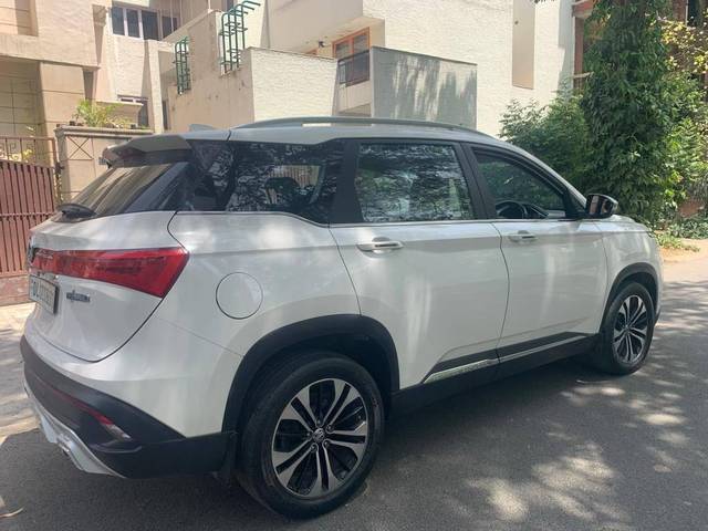 https://images10.gaadi.com/usedcar_image/3455317/original/usedcar_photo_2023_05_23_13_53_21_3_3511684835632_1684835681_8cb8108a-3447-4771-866e-7e736e19ac39.jpg?imwidth=6402
