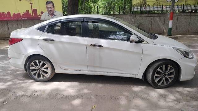 https://images10.gaadi.com/usedcar_image/3455373/original/e672eb9e-7510-4255-a386-fb8d753790c3-VCC_IMG_1684226848617_1736533_97_1684227263_af7cb11b-e907-457d-ab1c-02760664a268.jpg?imwidth=6401
