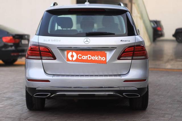 https://images10.gaadi.com/usedcar_image/3455432/original/usedcar_1_2__10151684839373_1684839730_f53b803e-9d81-4bf7-860a-6943245fdb24_978e0f87-a407-4e13-9259-714396c1ff8c.jpeg?imwidth=6402