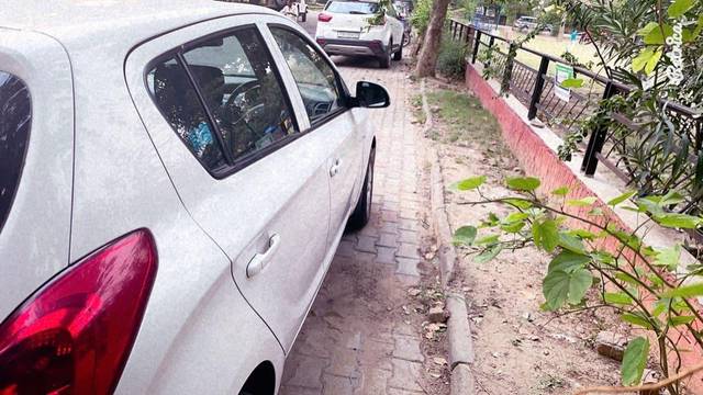 https://images10.gaadi.com/usedcar_image/3455572/original/f71ce6be-f9e8-4203-b30e-e950fc3f753c_687e516b-7c4c-4114-ba89-f34348ccd208.jpeg?imwidth=6401