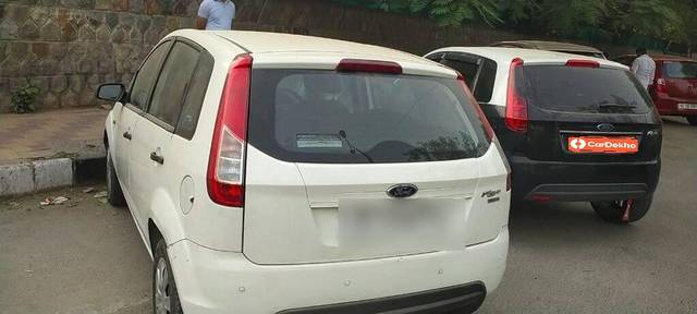 https://images10.gaadi.com/usedcar_image/3455590/original/d6cb2ae7-d933-45a0-8ec9-f74a096027f0-VCC_1736624_96_1684240644_b05a40ad-c75f-410e-9293-c888a3ffae5f_18272f0c-4aca-4bf9-b4bf-2141e210f630.jpg?imwidth=6401