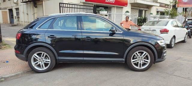 Audi Q3 30 TFSI Premium FWD Audi Q3 30 TFSI Premium FWD