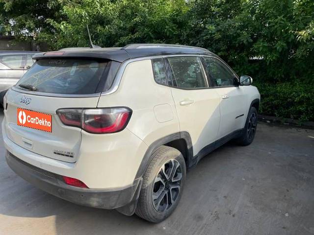 https://images10.gaadi.com/usedcar_image/3455604/original/6dbd4d59-9d3c-4703-9218-f0a654d075bb_a6f56b95-0eed-44fc-b86c-fa1ff0169f17.jpg?imwidth=6401