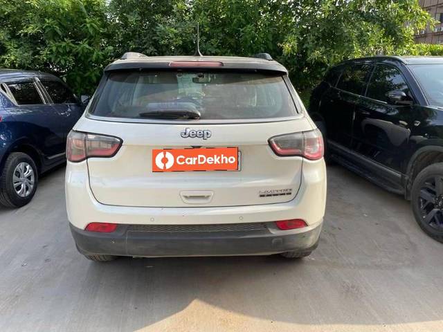 https://images10.gaadi.com/usedcar_image/3455604/original/a3460e56-ea3b-4f8c-a5d0-1be66a766be6_a6f56b95-0eed-44fc-b86c-fa1ff0169f17.jpg?imwidth=6402