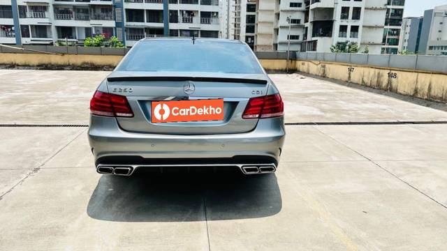 https://images10.gaadi.com/usedcar_image/3455817/original/9a6538b4-ba0f-4d3a-a0fd-e59706ef3922_1c0d6360-6d21-473e-83e0-f24e79ad167d.jpeg?imwidth=6402