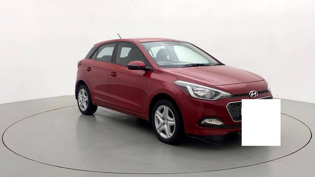 https://images10.gaadi.com/usedcar_image/3455908/original/usedcar_44_729861684915061_1684915070_a64764cd-8ace-489e-88d0-ce78a220f802.jpg?imwidth=6400