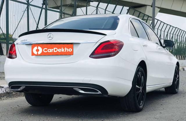 https://images10.gaadi.com/usedcar_image/3456221/original/used_car_2778479_1684991712_8952cd0e-8027-4666-9deb-b9ffdd456f0c_9fb83a24-2c23-4dac-af1c-55396721f874.jpg?imwidth=6401