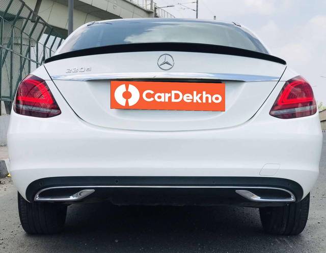 https://images10.gaadi.com/usedcar_image/3456221/original/used_car_2778479_1684991715_8952cd0e-8027-4666-9deb-b9ffdd456f0c_9fb83a24-2c23-4dac-af1c-55396721f874.jpg?imwidth=6402
