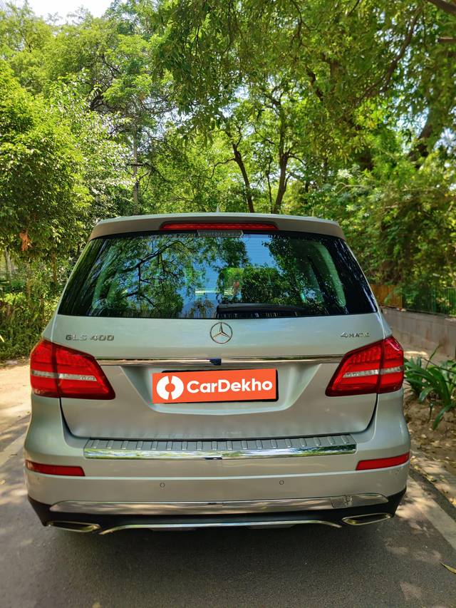 https://images10.gaadi.com/usedcar_image/3456276/original/used_car_2778526_1684925696_a1dd8404-bf4b-4f1b-bced-62ae4bbe15fb.jpg?imwidth=6402