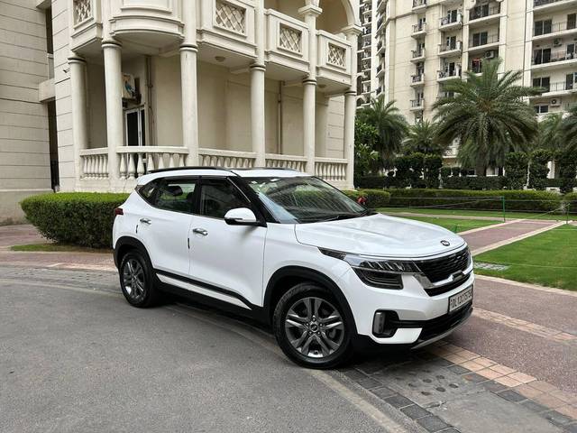 https://images10.gaadi.com/usedcar_image/3456348/original/used_car_2778578_1684930627_59250630-3599-4b6a-bba0-0fd4f9894078.jpg?imwidth=6400