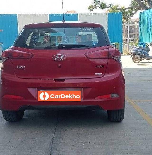 https://images10.gaadi.com/usedcar_image/3456364/original/2308efc0-abfc-4af6-b425-2ec4bd8c0696-VCC_1736977_96_1684324928_11c62c6e-a6f8-4ab1-96a2-15fdb15eb20e.jpg?imwidth=6402