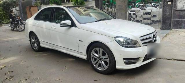 https://images10.gaadi.com/usedcar_image/3456421/original/8c936ea3-e402-4137-aa5f-c80d69f054ff-VCC_1736970_116_1684323692_2d185412-867a-44ee-82fa-11fc0f991546.jpg?imwidth=6400