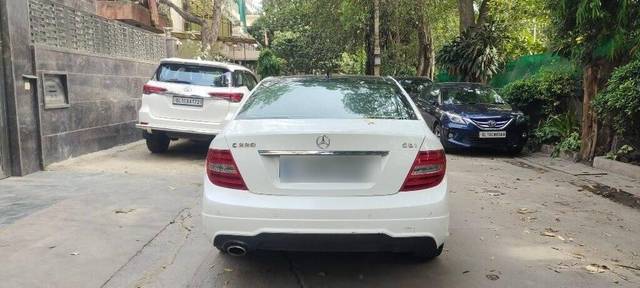 https://images10.gaadi.com/usedcar_image/3456421/original/ca55e0fc-8dc7-4a6e-ba2c-9dccad60977f-VCC_1736970_96_1684323423_2d185412-867a-44ee-82fa-11fc0f991546.jpg?imwidth=6402