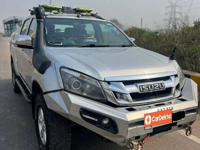 https://images10.gaadi.com/usedcar_image/3456515/original/zz1_crop_img_648171b13892d_1686204849.jpg?imwidth=6400